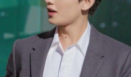 杨洋最近的爆料新闻视频,独家爆料新动态引粉丝热议