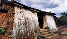 山村古宅在线观看,穿越时空的神秘之旅